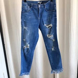 ZARA TRF DISTRESSED JEANS
